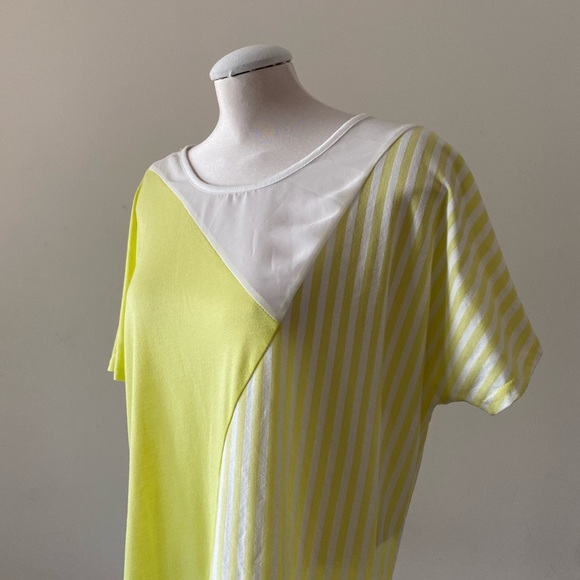 New neon yellow top with sheer v-neck - Picture 2 of 3